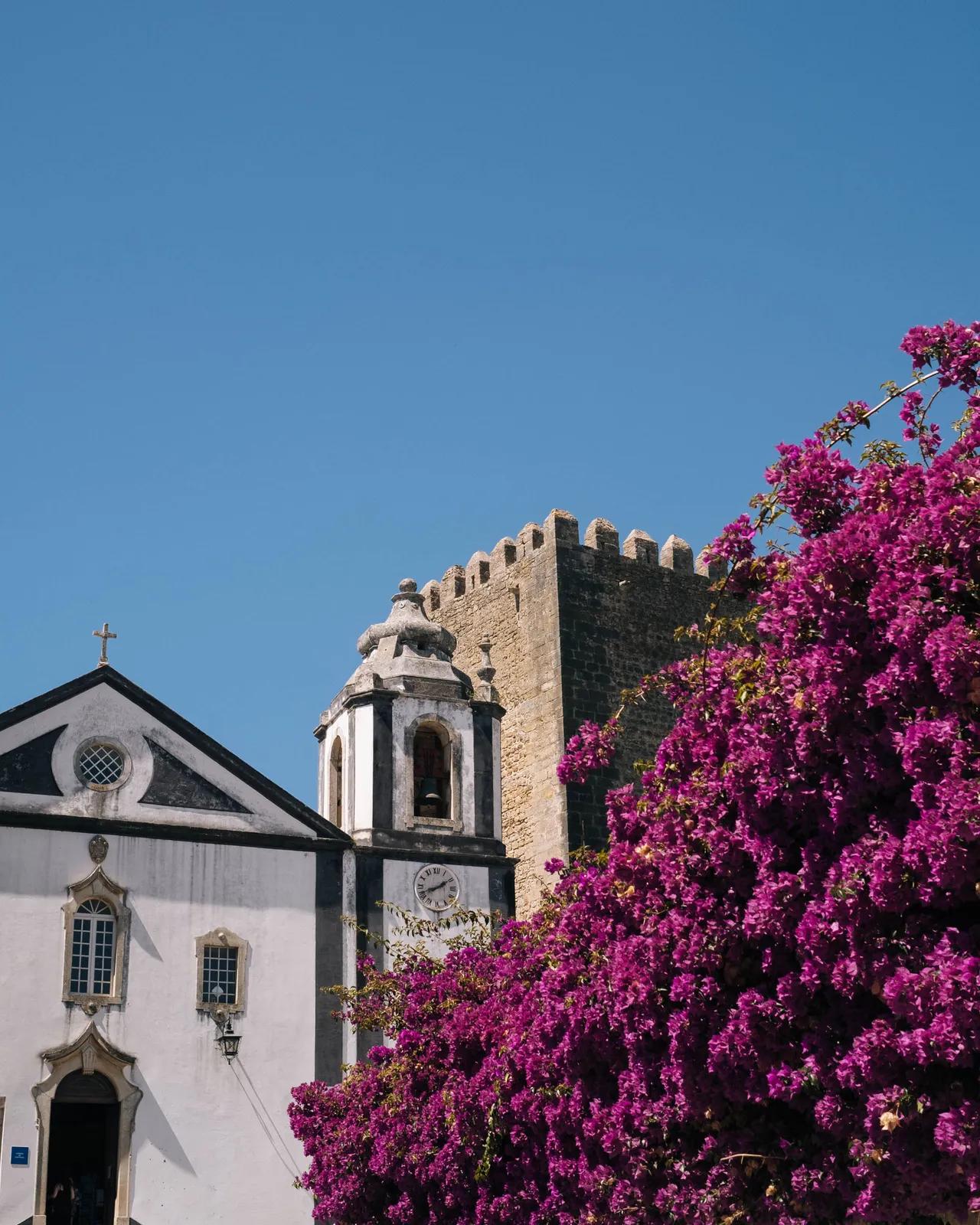 Fina byggnader i Obidos